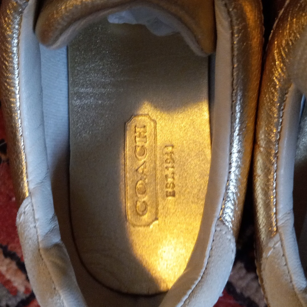 Like New! Coach 26 Reina Metalic Gold Low Cut Sneaker - Picture 6 of 7